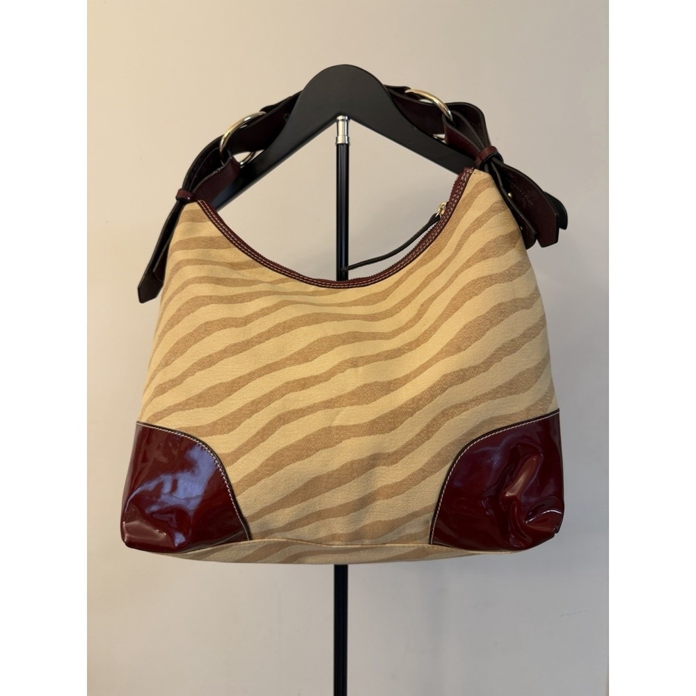Dooney & Bourke Cream/Tan Zebra Stripe Leather Shoulder Bag & Matching Wallet - Picture 2 of 16
